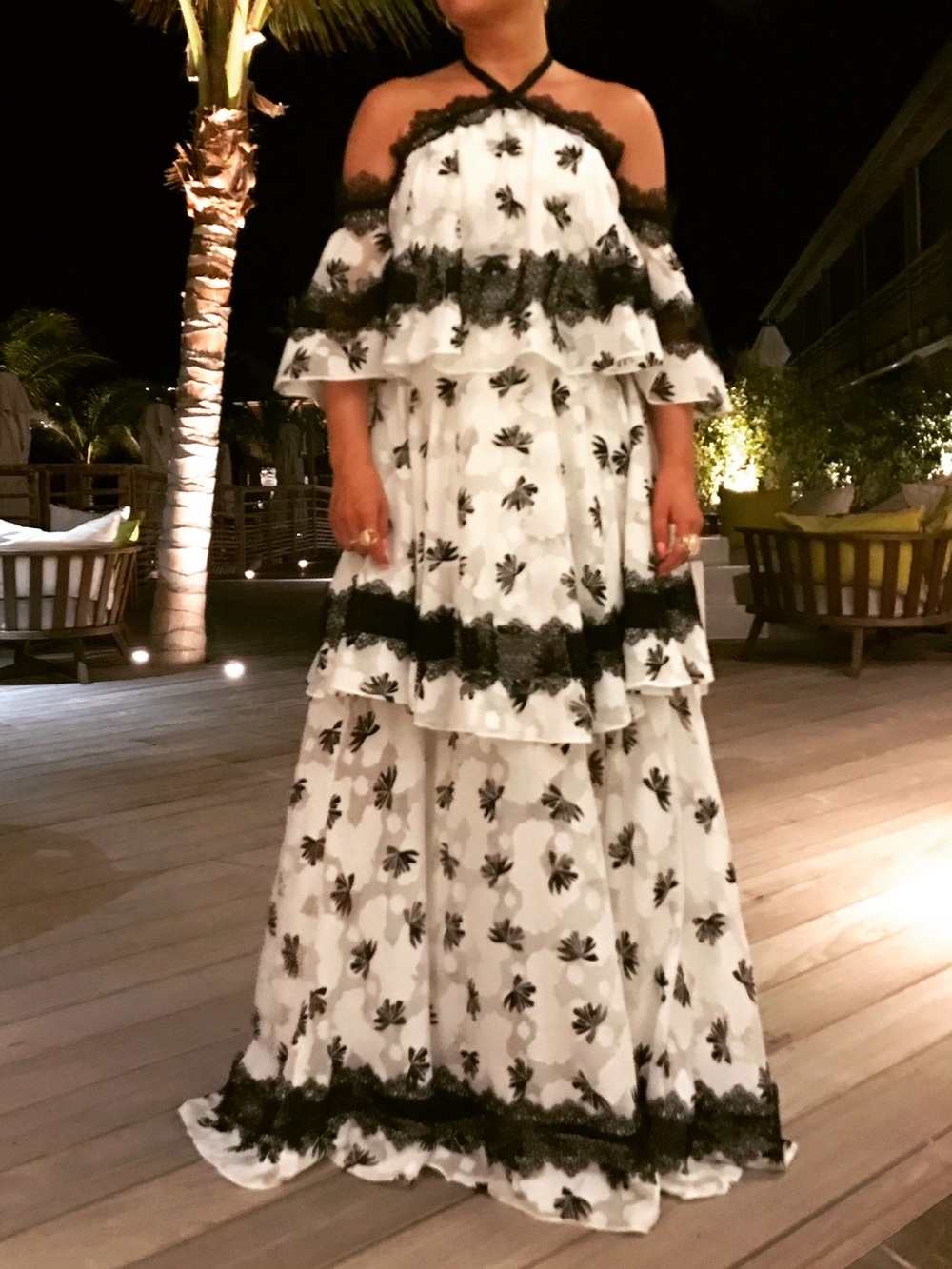 Sachin & Babi Noir White Black Lace Embroidered Cold Shoulder Maxi Gown Size 4